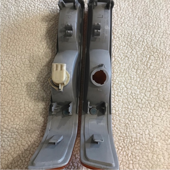 S10 Sonoma Blazer S15 Jimmy Turn Signal Park Lights Lamp Lens 16524255& 16524256 - Picture 6 of 8